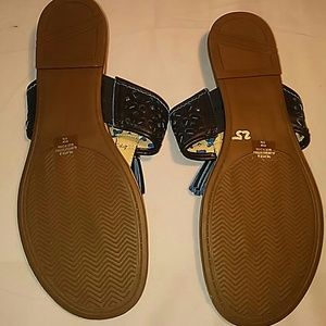 Tommy Hilfiger Shoes - NWOT TOMMY HILFIGER BLUE TASSLE SANDALS-SIZE 9.5 Tommy Hilfiger Shoes - NWOT TOMMY HILFIGER BLUE TASSLE SANDALS-SIZE 9.5